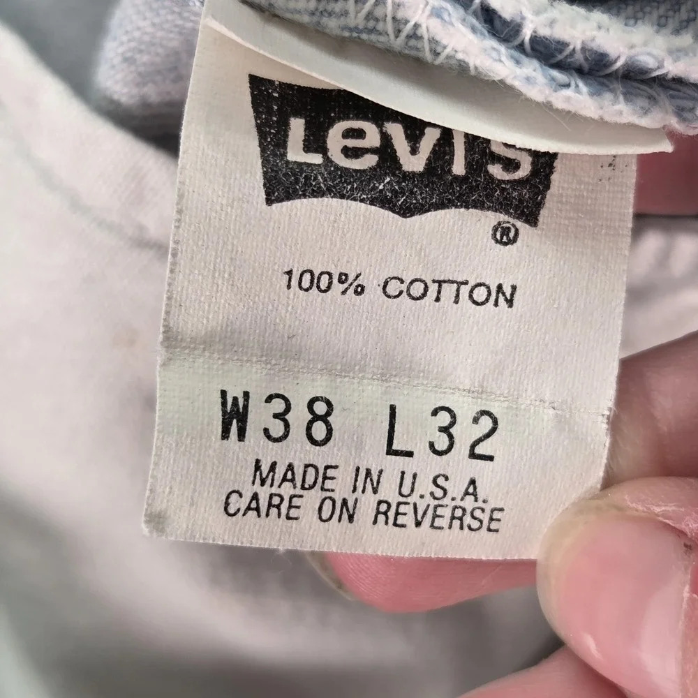 Vintage Levis 501 Jeans Mens Light Wash Button USA Faint‎ Stains 90s Fits 34x29